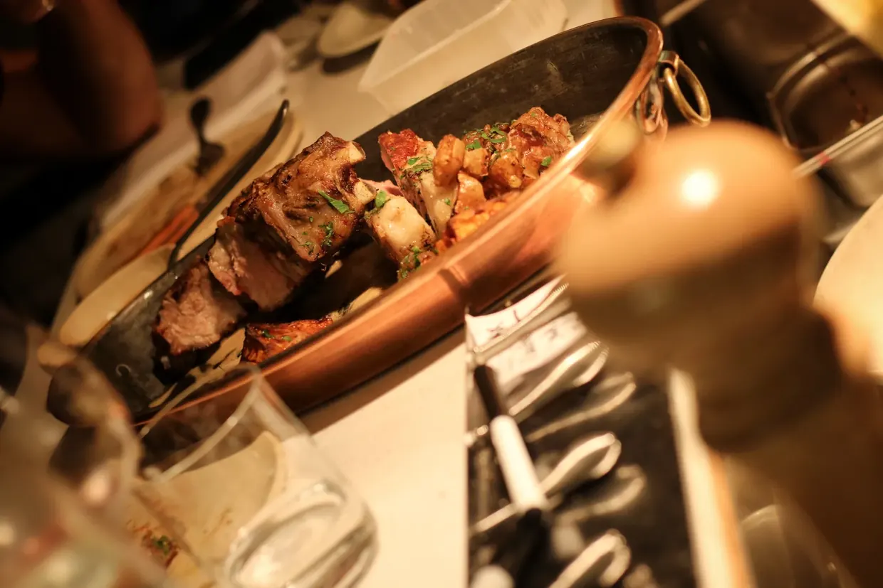 Table dressée pour un événement privé au restaurant Barbo, Paris 14